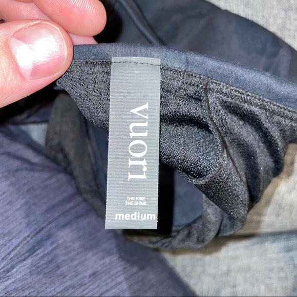 NWOT Vuori Women’s Yosemite Bra in Black Camo Various Sizes - Picture 9 of 9